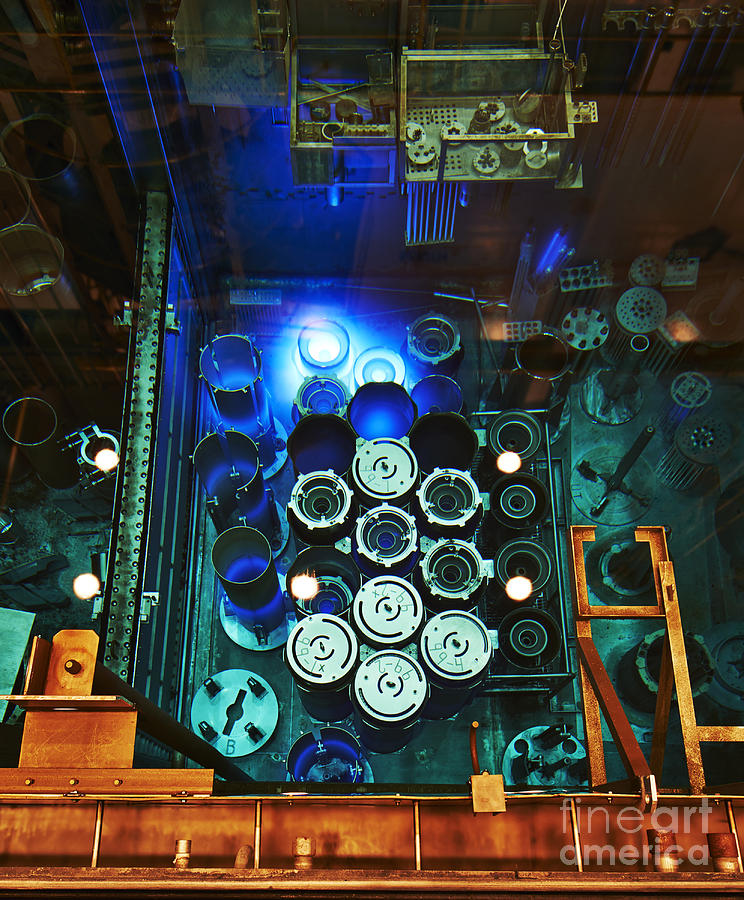 High Flux Isotope Reactor Pool #2 Photograph by Science Source