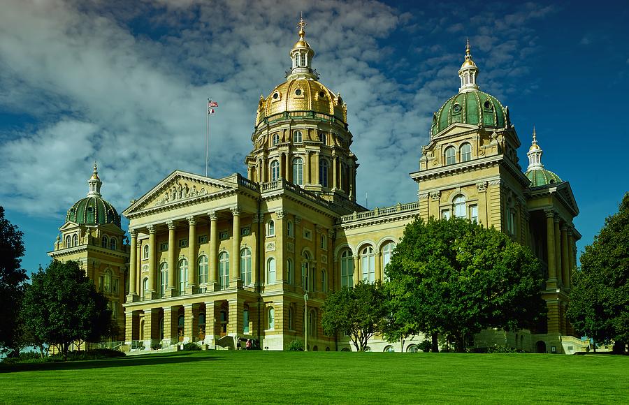 Iowa State Capitol Photograph by Mountain Dreams - Pixels