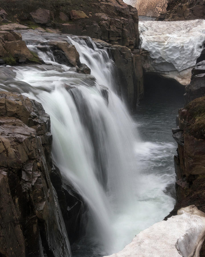 Laugafell Mountain Lodge Waterfalls Iceland 3146 Photograph by Bob ...