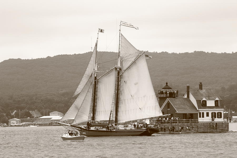 Lewis R French At Rockland #2 Photograph by Doug Mills