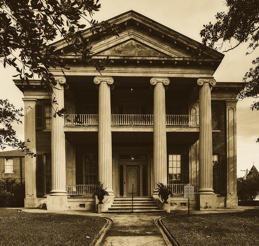 Magnolia Hall - Natchez, Mississippi #2 Photograph by Mountain Dreams