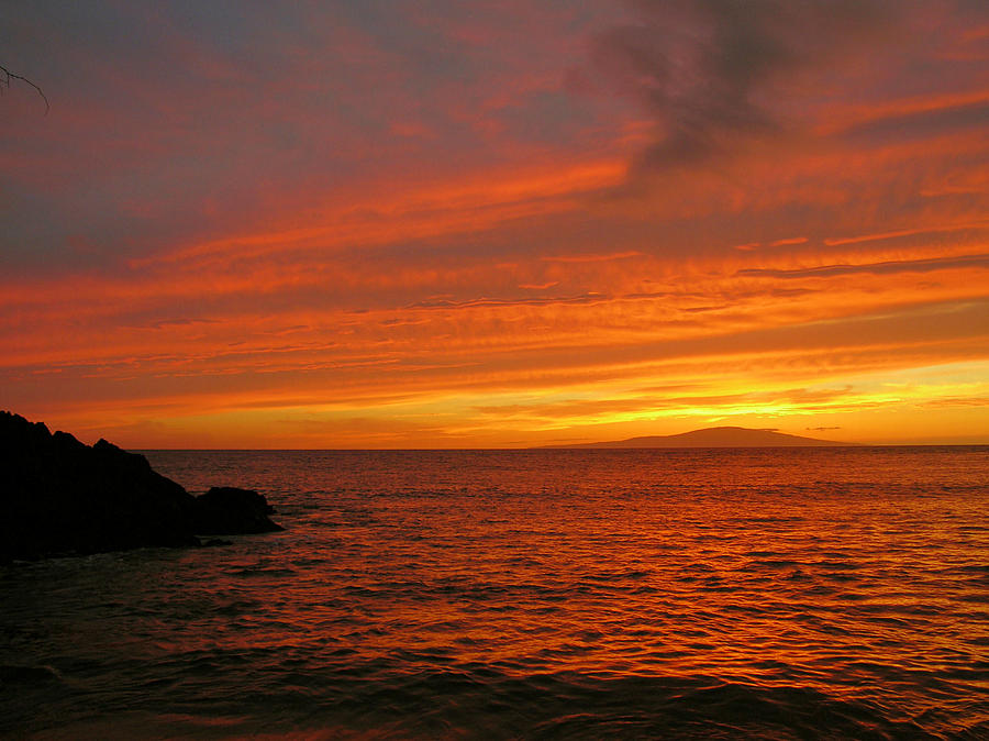 Sunset Photograph - Makena Sunset by Stephen Vecchiotti Sunset Photograph - Makena Sunset by Stephen Vecchiotti