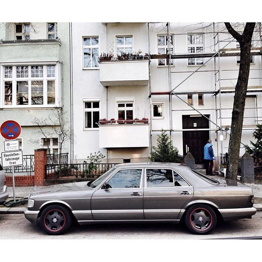 Car Photograph - Mercedes-benz 560 Se

#berlin #2 by Berlinspotting BrlnSpttng