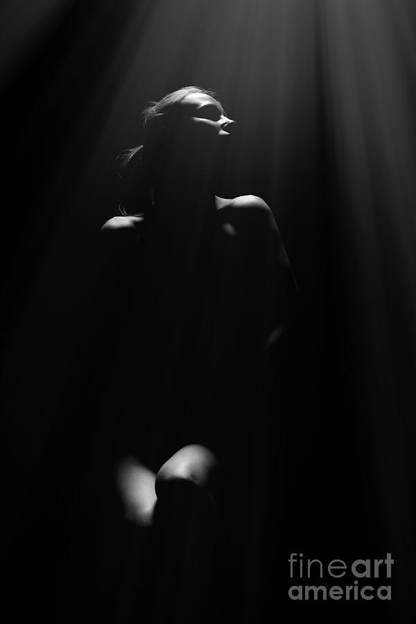 Risultato immagini per black and white shadow portraits