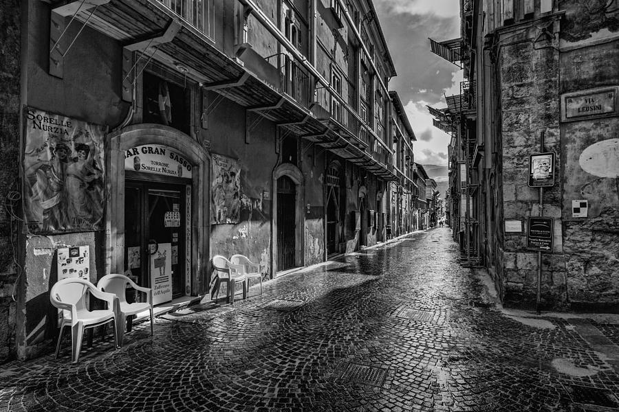 Old town italy #2 Photograph by Elmer Jensen