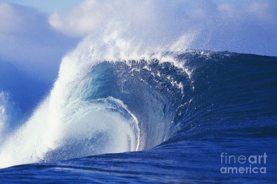 Perfect Wave At Pipeline #2 Photograph by Vince Cavataio - Printscapes