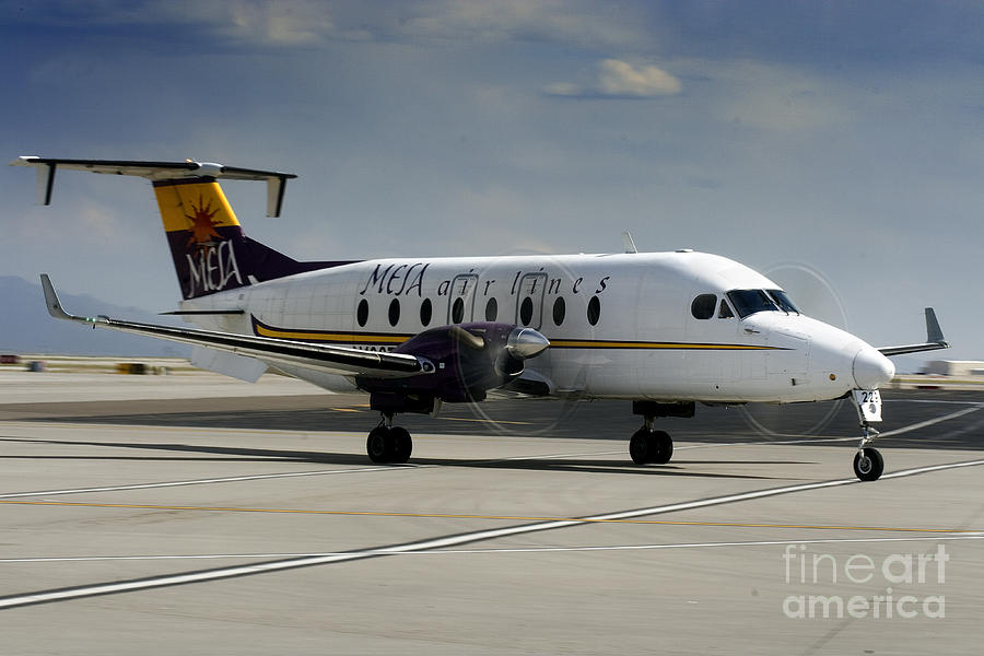 Raytheon 1900D Turboprop as Mesa Airlines N10675 #2 Photograph by Wernher Krutein