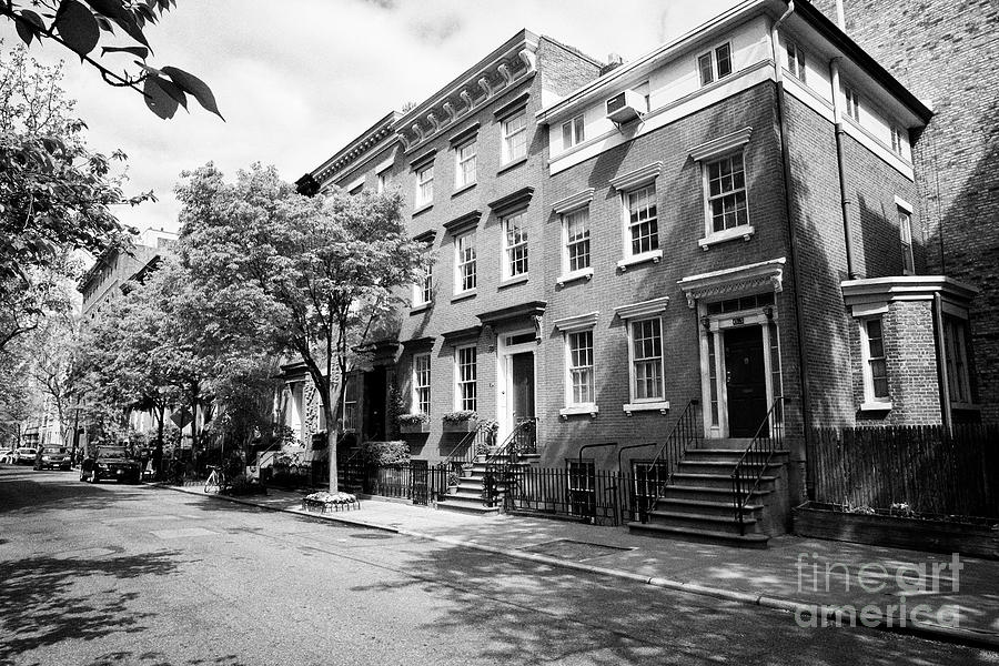 red brick townhouses with basement flats greenwich village New York ...