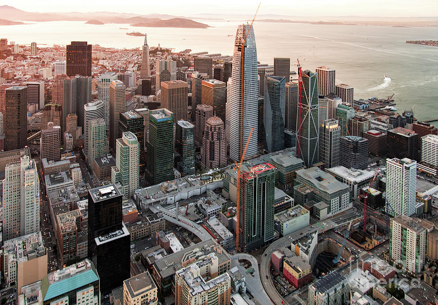 Sunset Photograph - San Francisco Financial District Skyline #4 by David Oppenheimer