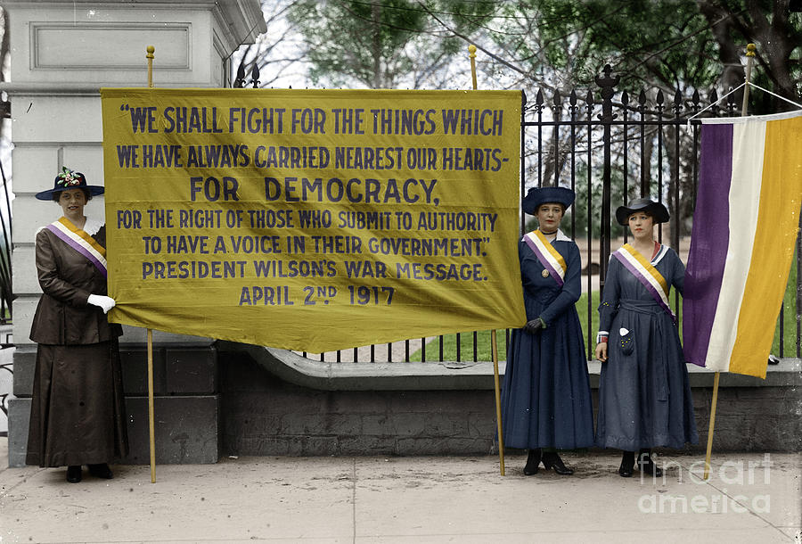 Suffragettes, 1917 #2 Photograph by Granger