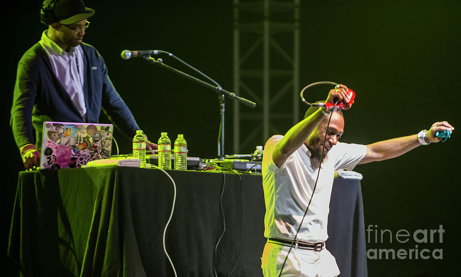 Yasiin Bey - Mos Def w. Black Star at Bonnaroo Photograph by David  Oppenheimer - Fine Art America