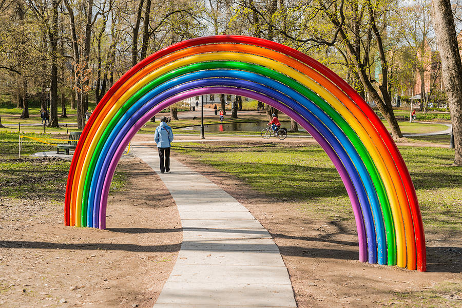 201805040-013 Rainbow Sculpture Photograph by Alan Tonnesen