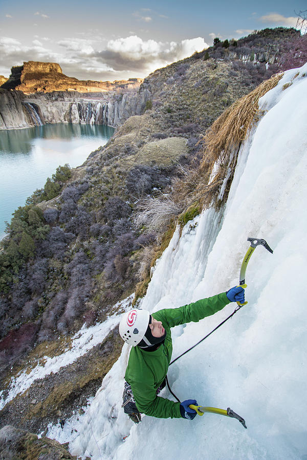 ice climber falls