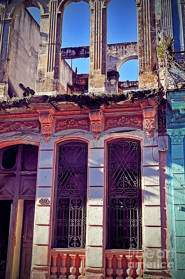 City Photograph - Havana Cuba #59 by Chris Andruskiewicz