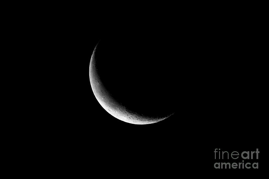 26-day-old-waning-crescent-moon-14-per-c