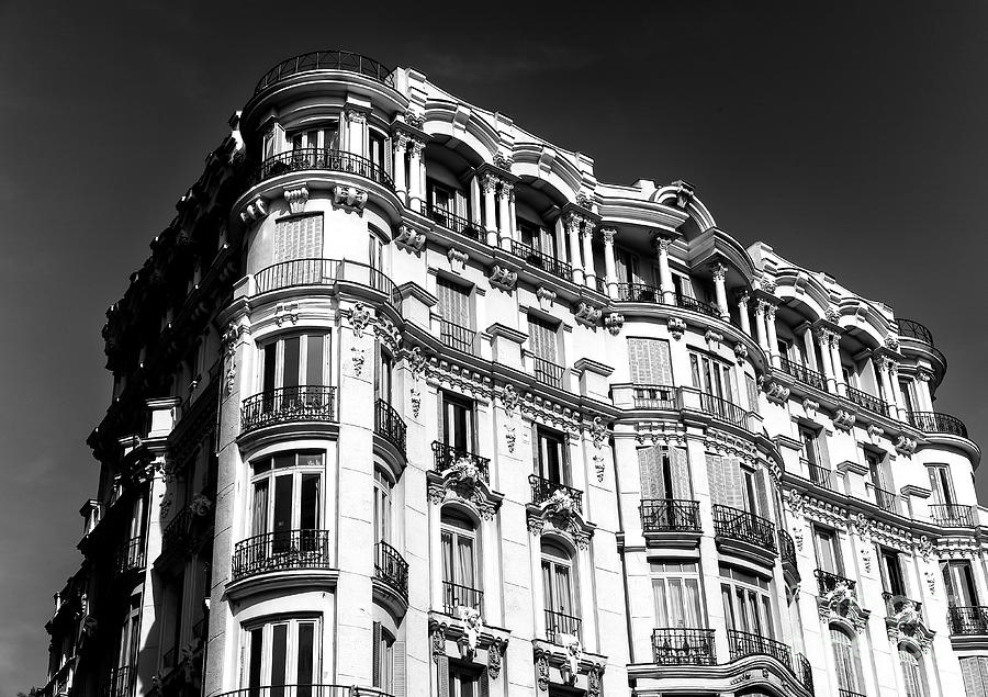 26 Gran Via Madrid Photograph by John Rizzuto