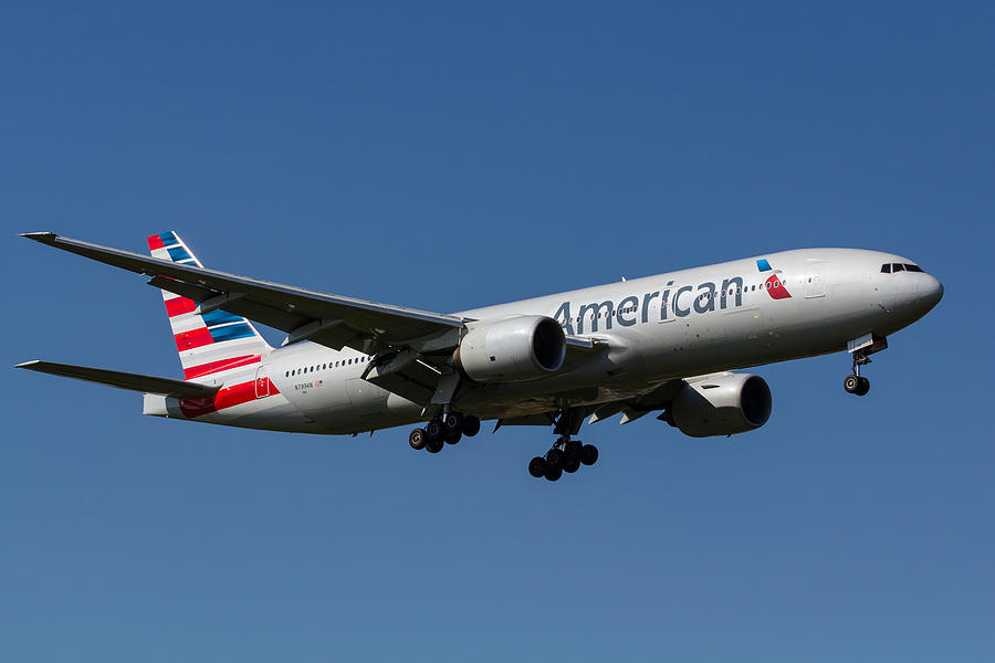 American Airlines Boeing 777 #10 Photograph by David Pyatt