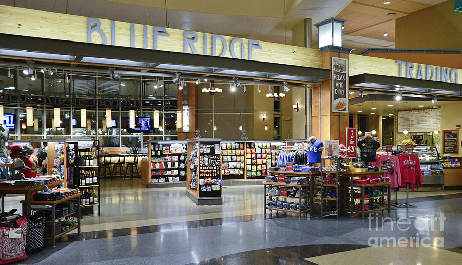 Asheville Regional Airport - Avl - North Carolina Photograph by David ...