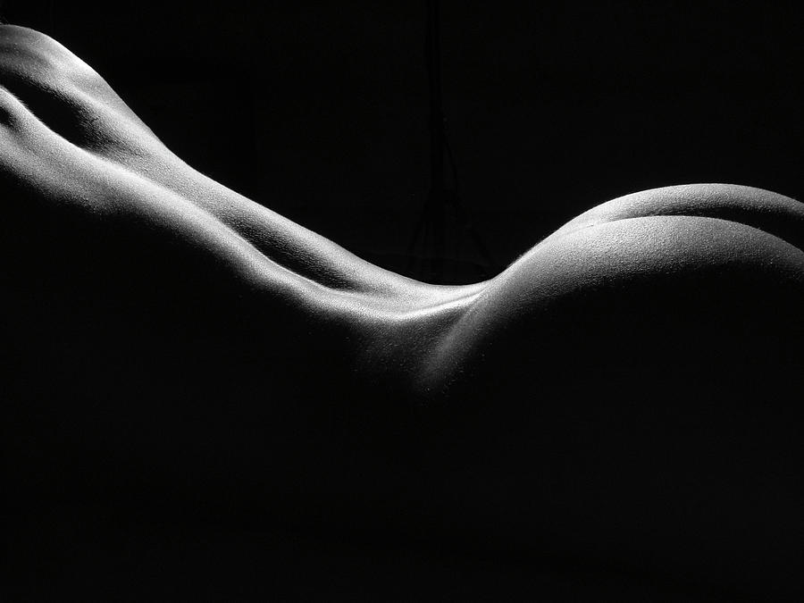 Black And White Photograph - Black and White Nude by David Quinn.