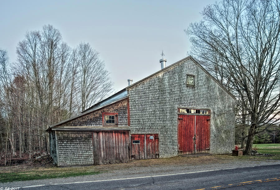 Faithful Old Barn #3 Photograph by Richard Bean