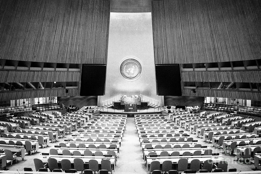 File:United Nations General Assembly Hall (2).jpg - Wikimedia Commons