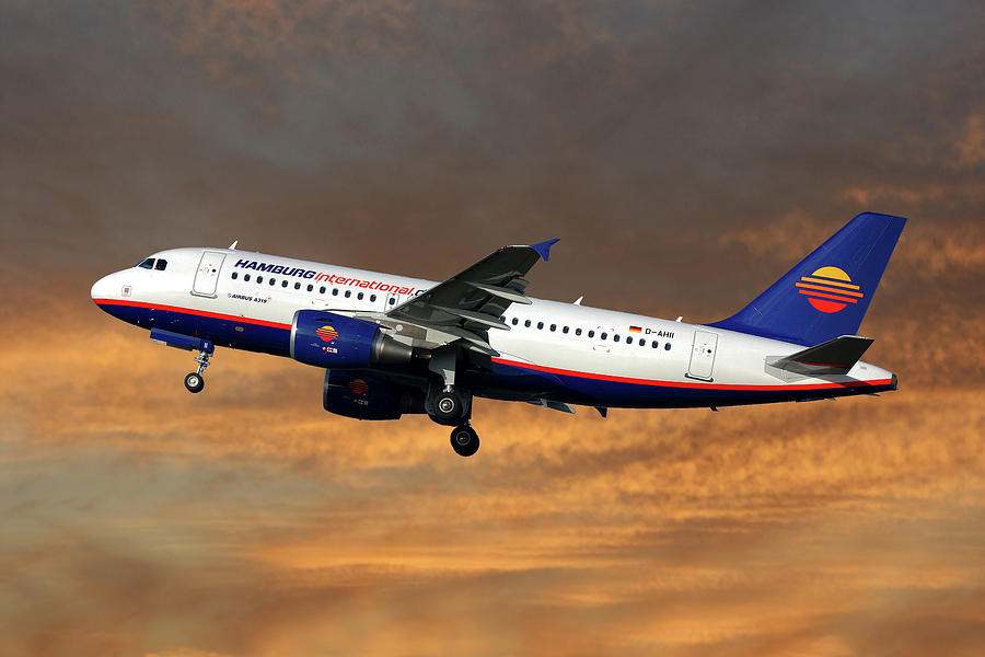 Hamburg Photograph - Hamburg International Airbus A319-111 by Smart Aviation Hamburg Photograph - Hamburg International Airbus A319-111 by Smart Aviation