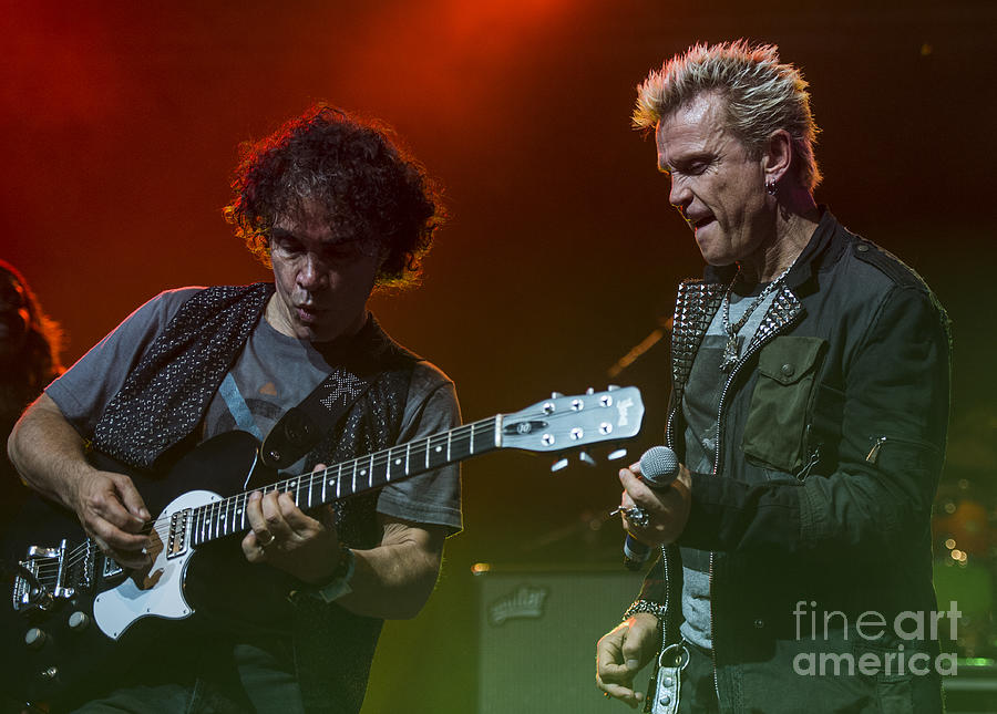 John Oates and Billy Idol #2 Photograph by David Oppenheimer