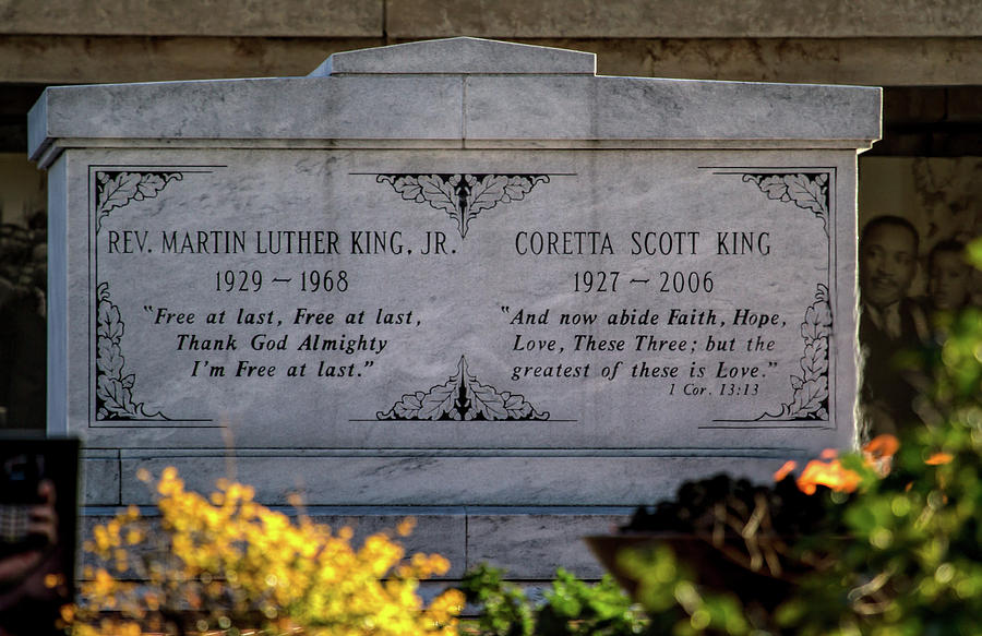 martin luther king jr gravestone