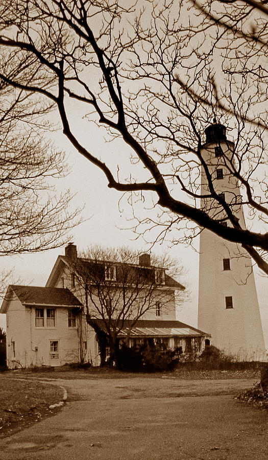 New London Lighthouse Ct #3 Photograph by Skip Willits