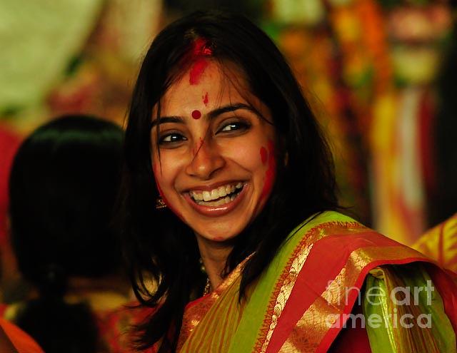 Rani Mukerji And Kajol Unite For 'Sindoor Khela', Bong Beauties Pose In  Traditional Bengali Sarees