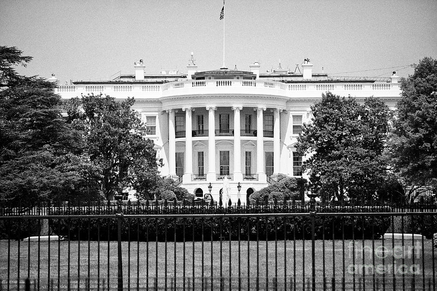Whitehouse Photograph - south facade of the white house Washington DC USA #3 by Joe Fox