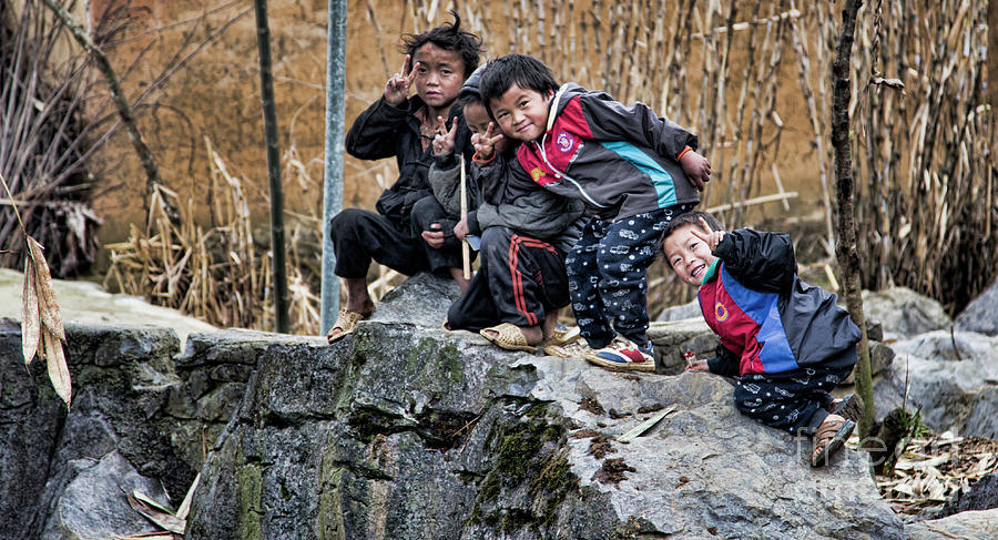 3 Vietnamese Boys Peace Photograph by Chuck Kuhn