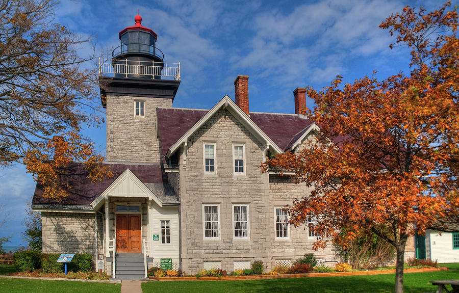 30 Mile Point Lighthouse 13909 Photograph by Guy Whiteley