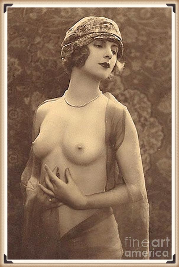 20s Vintage Nude, Classic Retro Beauty, Naked Woman, Perfect Body by Kpax
