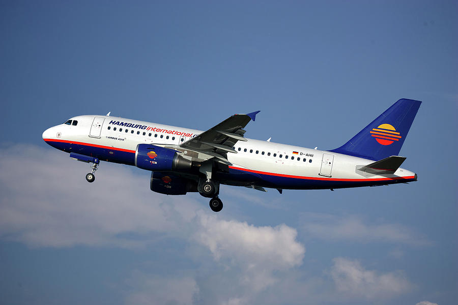 Hamburg Photograph - Hamburg International Airbus A319-111 by Smart Aviation Hamburg Photograph - Hamburg International Airbus A319-111 by Smart Aviation