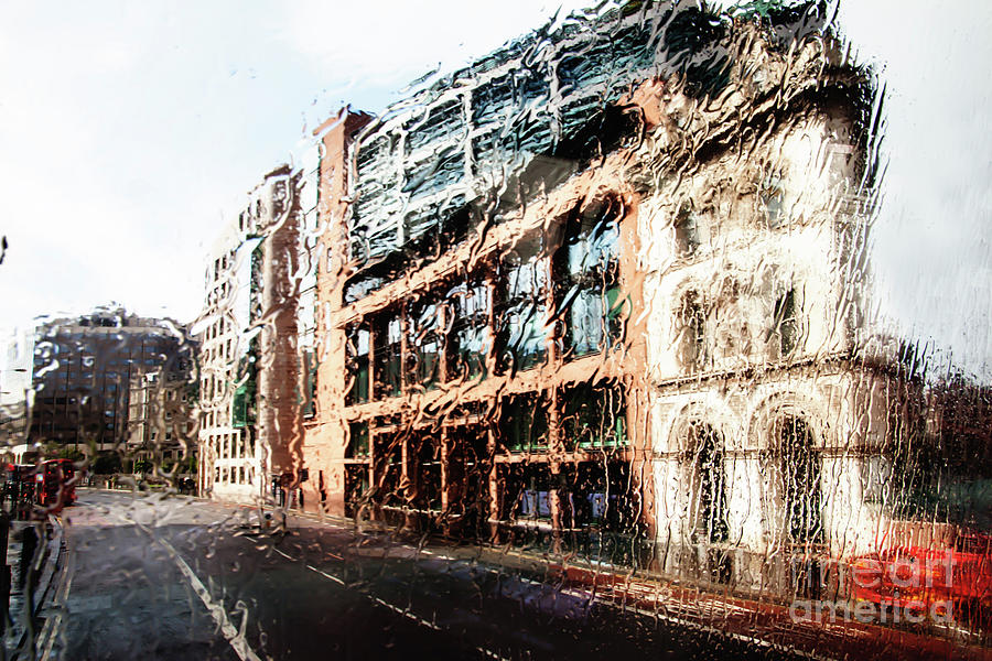 London in rain #4 Photograph by Ariadna De Raadt