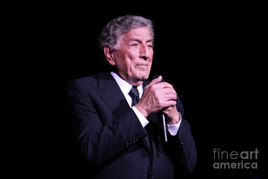 Tony Bennett Photograph by Concert Photos - Fine Art America