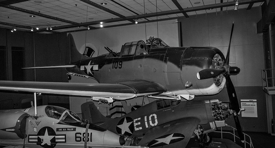 4254- Air And Space Museum Black And White Photograph