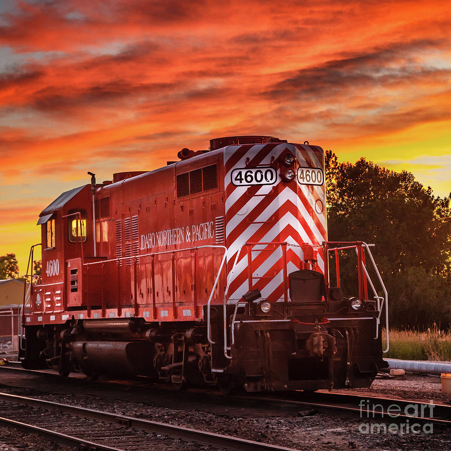 4600 Locomotive Photograph by Robert Bales