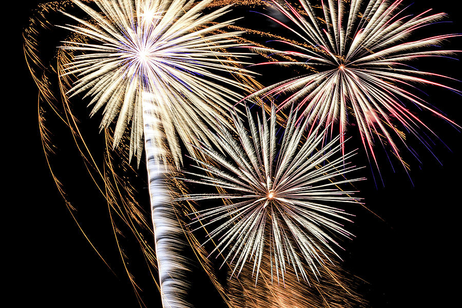 4th of July Fireworks Photograph by Joni Eskridge