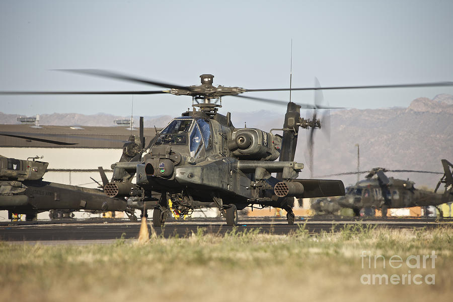 Ah-64d Apache Longbow Taxiing #5 Photograph by Terry Moore