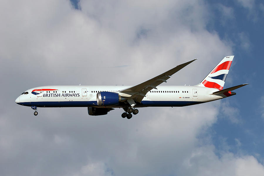 British Airways Photograph - British Airways Boeing 787-9 Dreamliner #5 by Smart Aviation