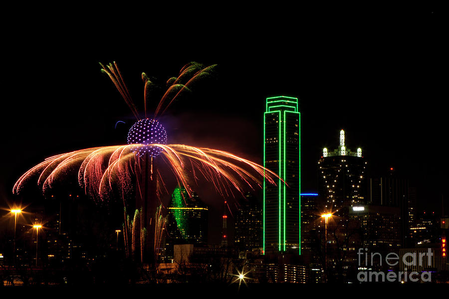 Dallas Texas - Fireworks #5 Photograph by Anthony Totah
