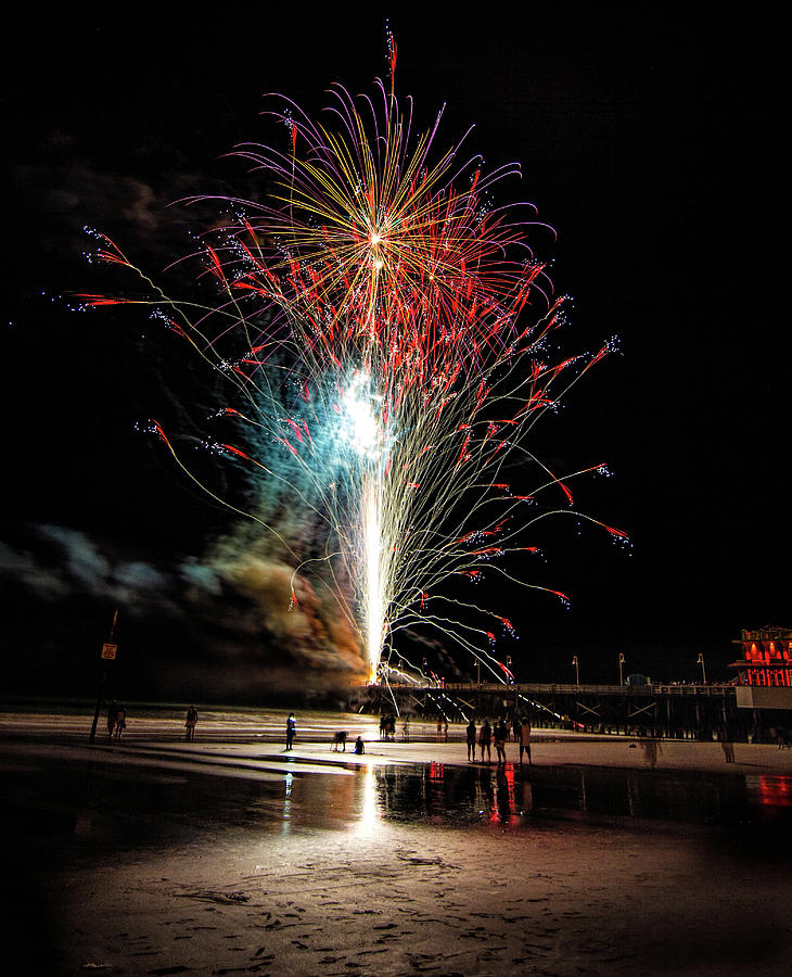 Fireworks on the Beach 6 Photograph by Mark Chandler Fine Art America