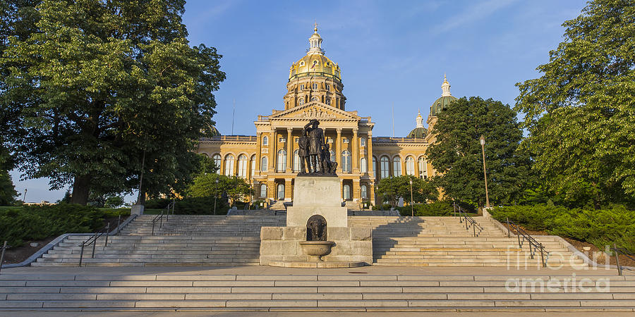 Des Moines Photograph - Iowa State Capitol Building #5 by Twenty Two North Photography