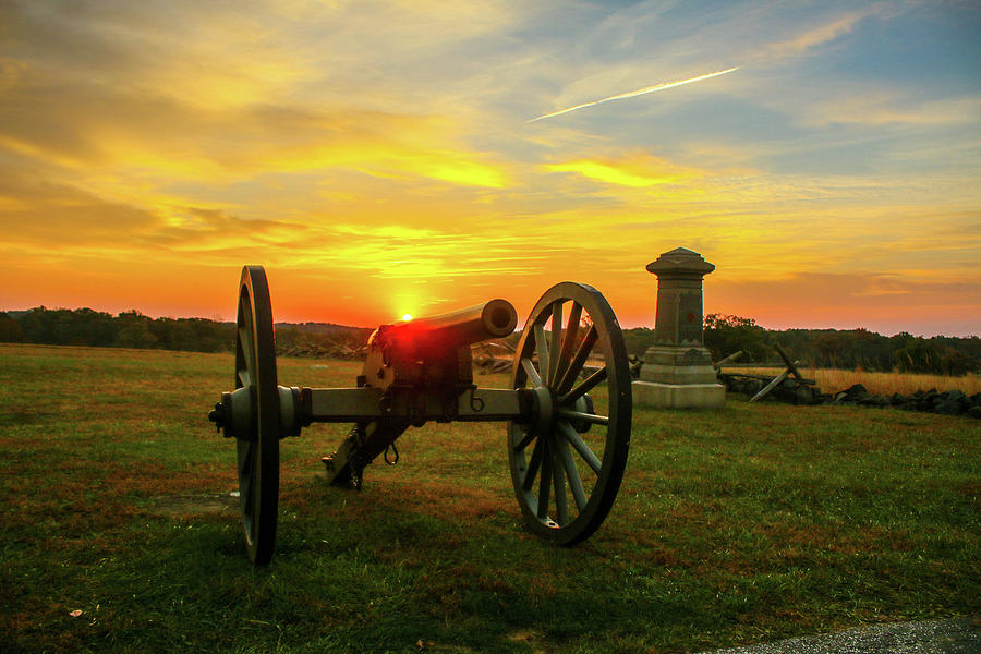 Cannons at Gettysburg Battlefield Photograph by William E Rogers