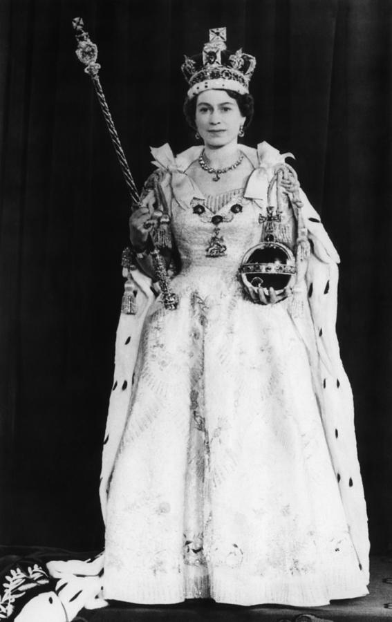 London Photograph - British Royalty. Queen Elizabeth II #7 by Everett