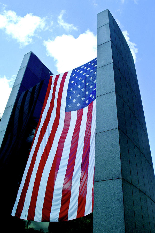 Viet Nam Veteran's Memorial Photograph by Wayne Denmark - Fine Art America