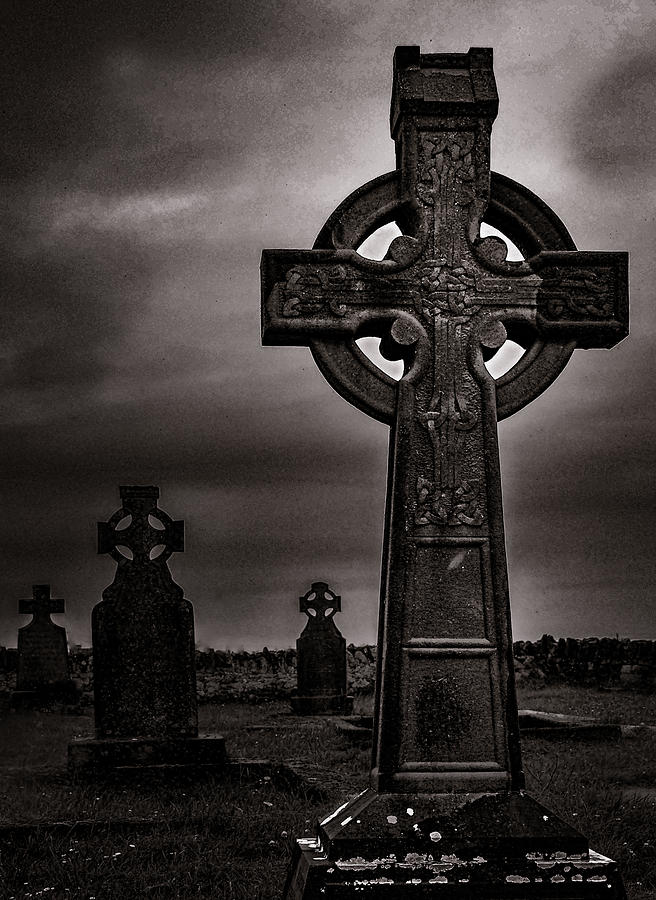 7010438-5 Night Celtic Cross Photograph by Deidre Elzer-Lento | Fine ...