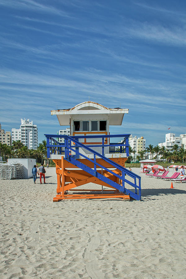 7049- Lifeguard Tower Photograph by David Lange | Pixels